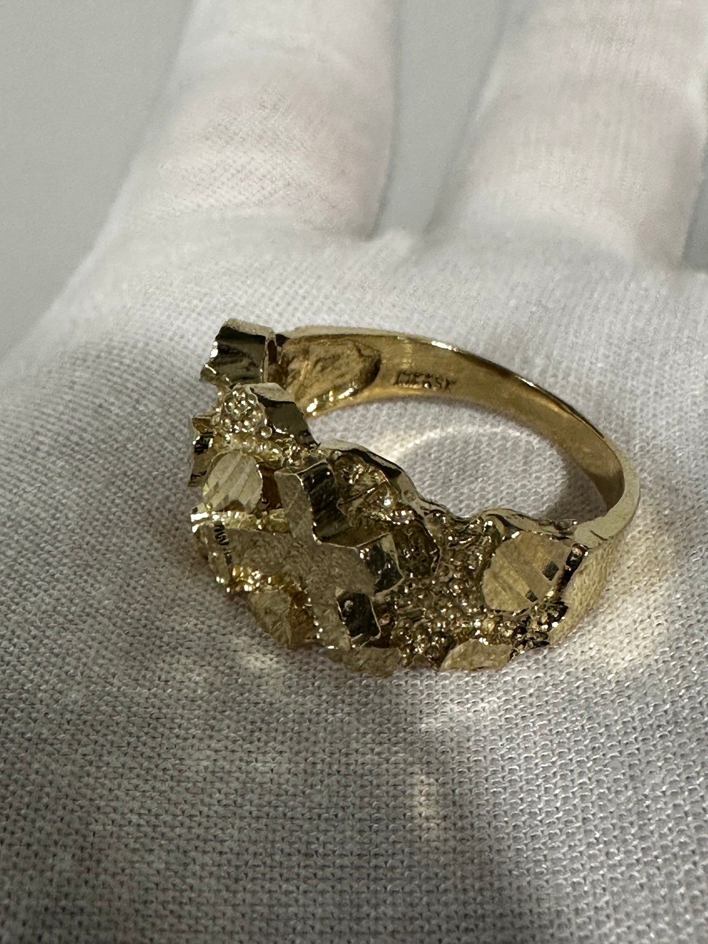 10K Nugget DC Cross Ring Size 8.5