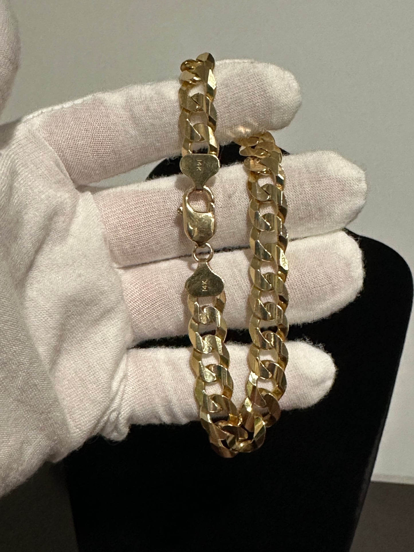 14K Solid Curb Bracelet 8.5”