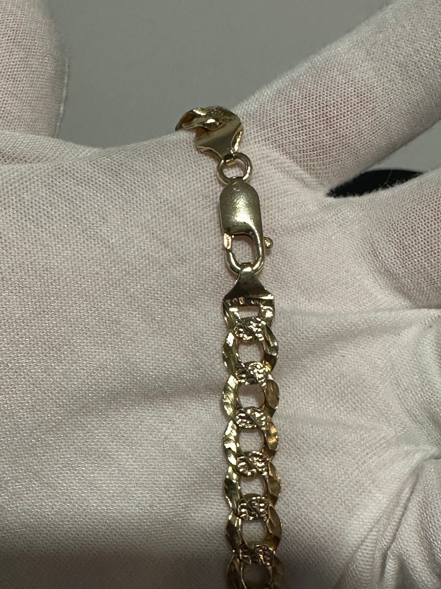 10K Diamond Cut Curb 25”