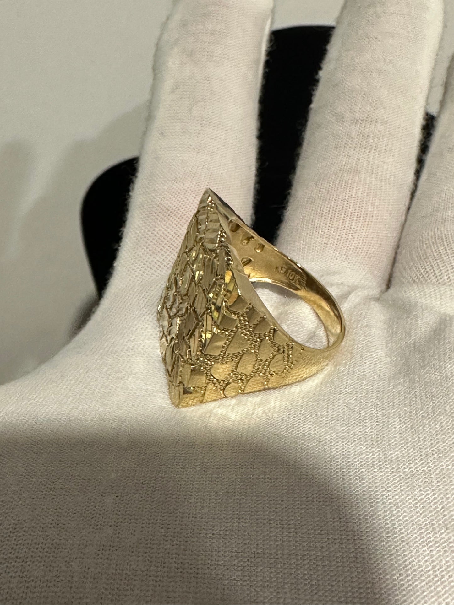 10K Nugget Ring Size 11.5