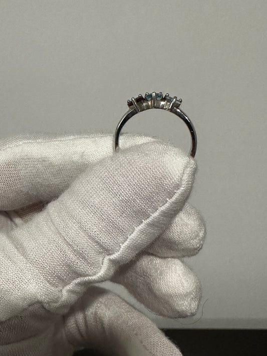 10K White Gold Heart Ring Size 6.25