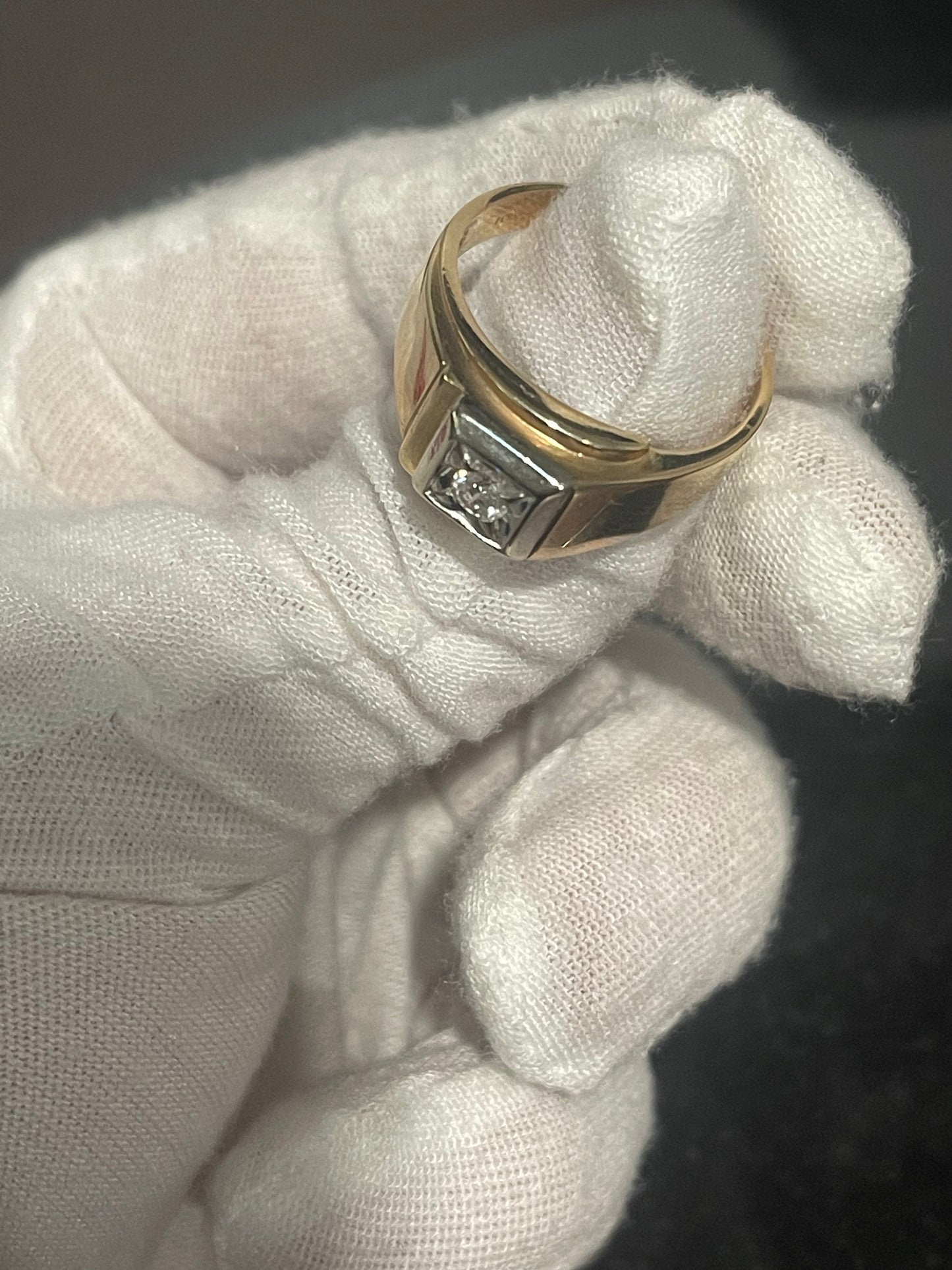 10K Men’s Diamond Ring