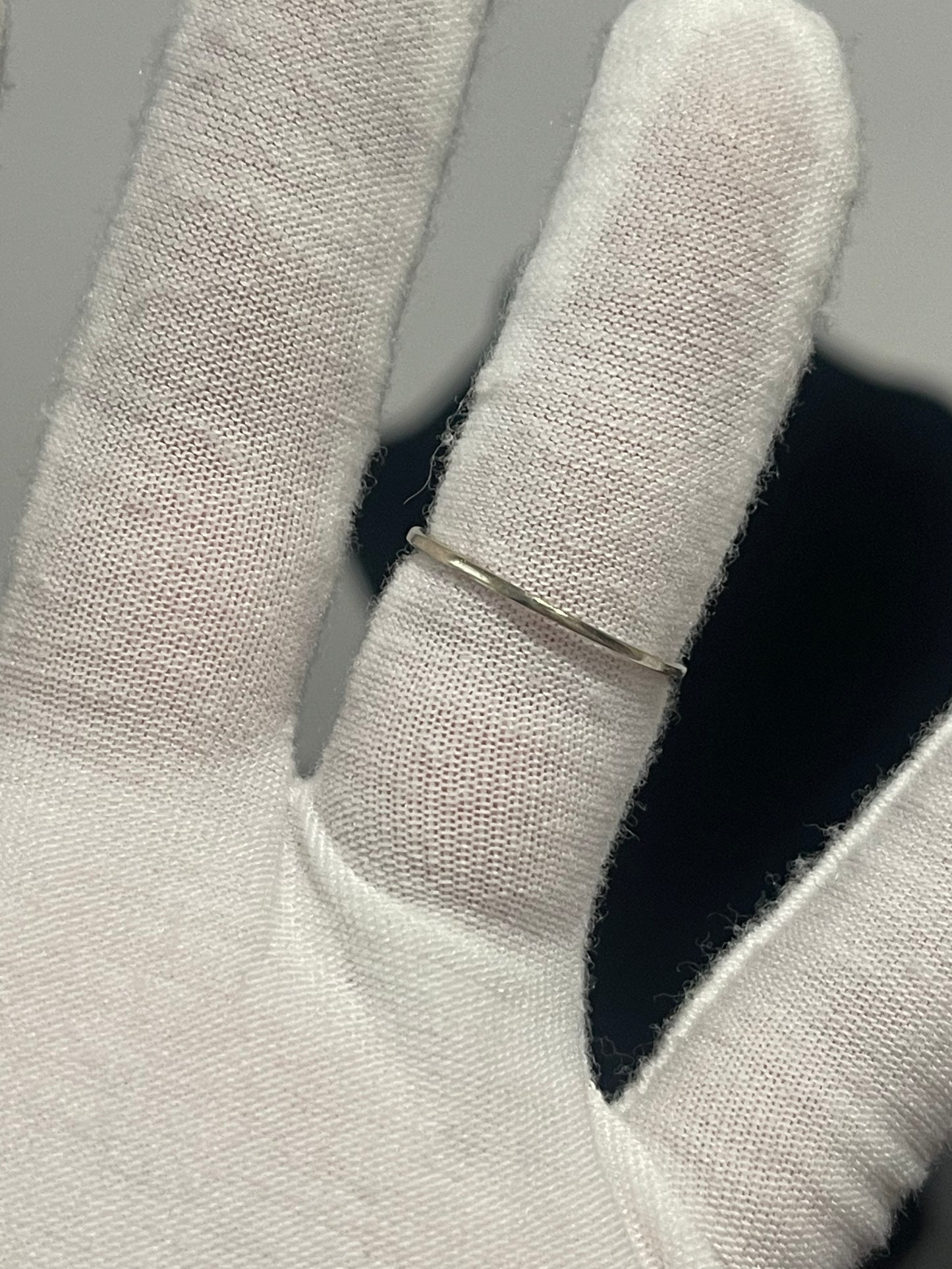 10K White Gold Diamond Band